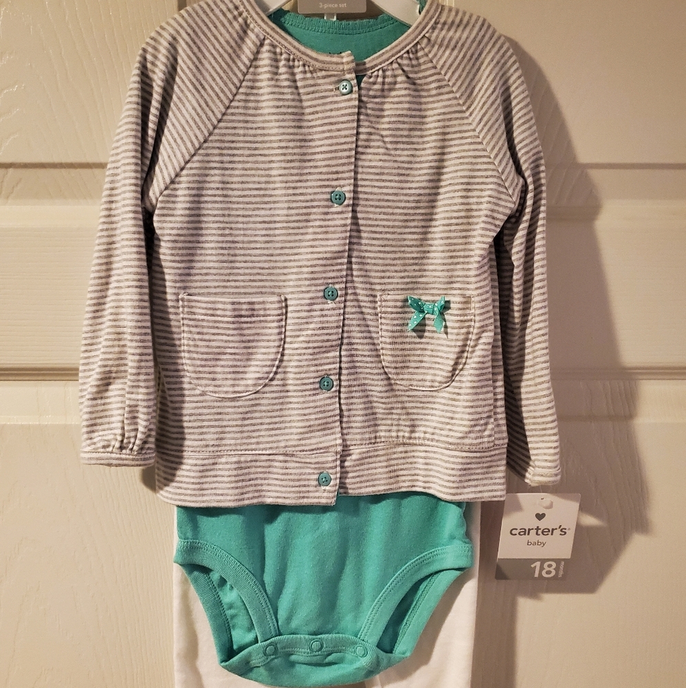 Carter's baby outfit